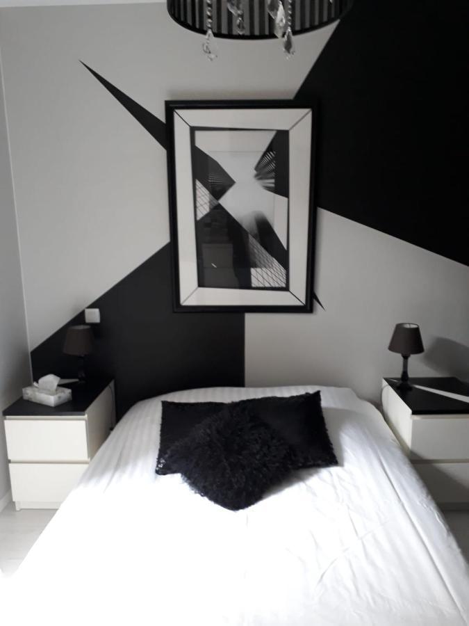 Chambre Chez L'Habitant Avec Spa Et Petit-Dejeuner En Lisiere De Foret เลอแตช ภายนอก รูปภาพ