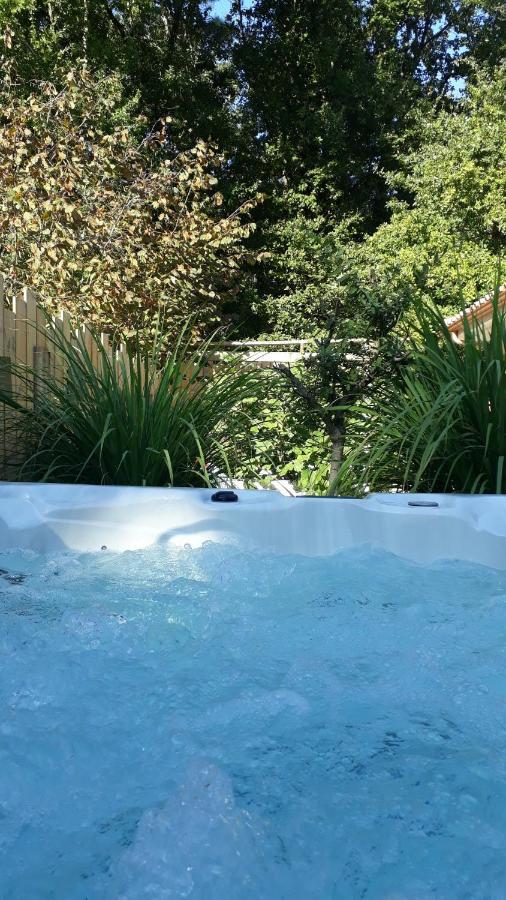 Chambre Chez L'Habitant Avec Spa Et Petit-Dejeuner En Lisiere De Foret เลอแตช ภายนอก รูปภาพ